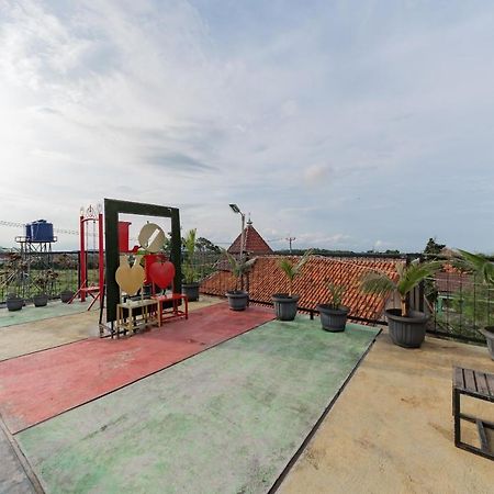 Reddoorz Resort Syariah @ Jaya Tirta Abadi Purwakarta Exteriör bild