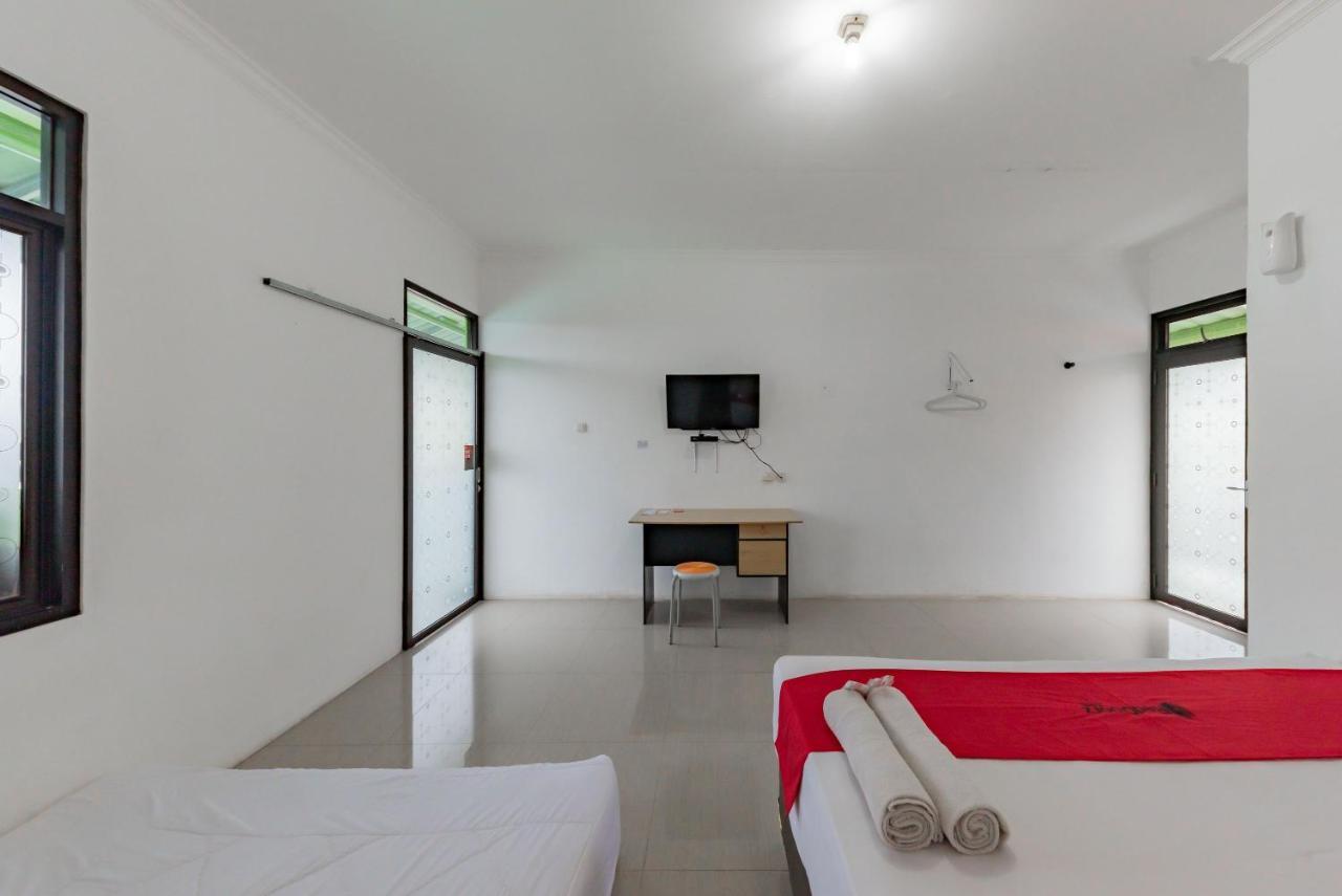 Reddoorz Resort Syariah @ Jaya Tirta Abadi Purwakarta Exteriör bild