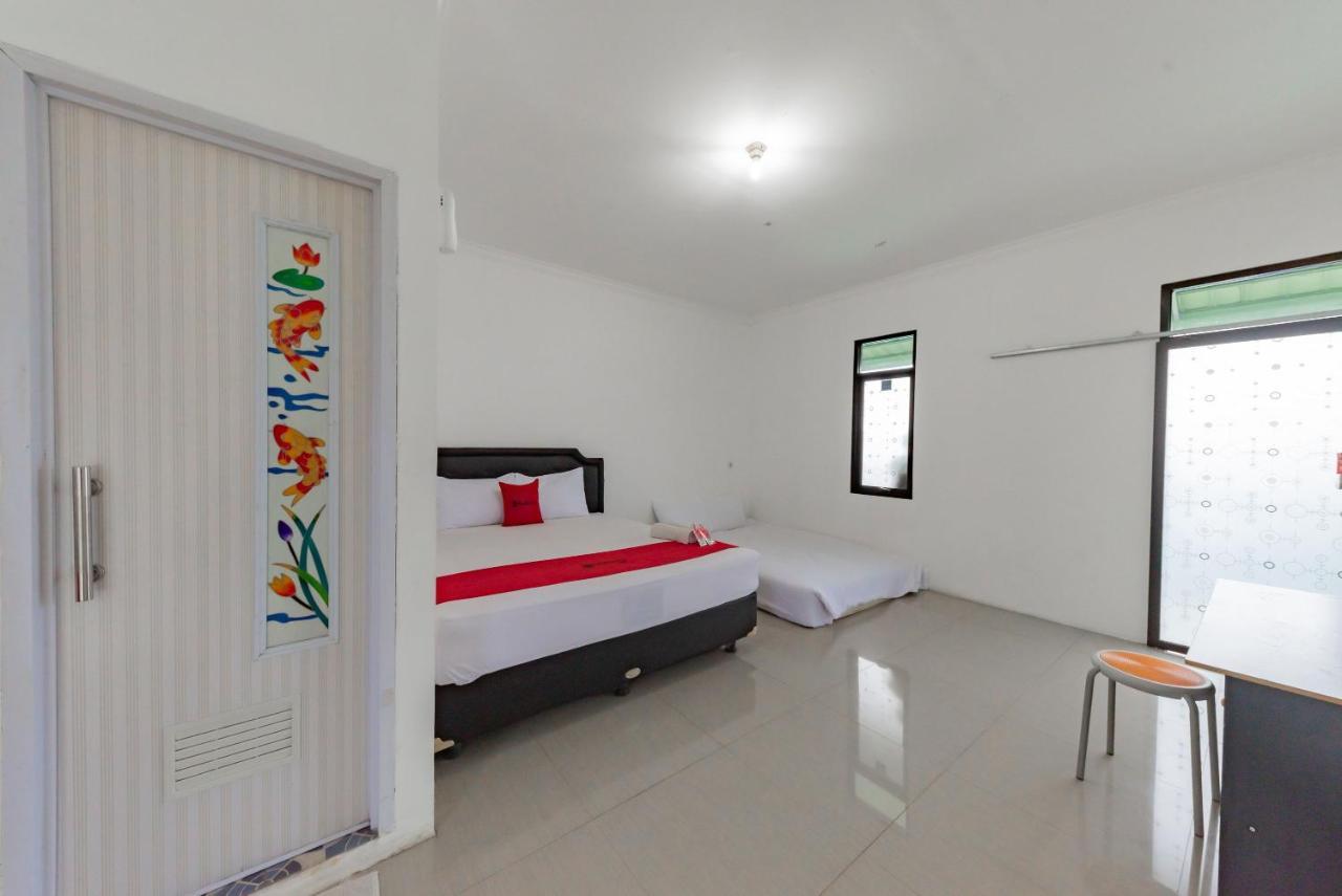 Reddoorz Resort Syariah @ Jaya Tirta Abadi Purwakarta Exteriör bild