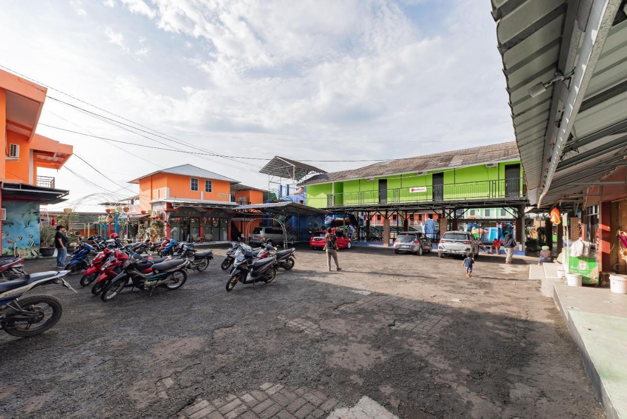 Reddoorz Resort Syariah @ Jaya Tirta Abadi Purwakarta Exteriör bild
