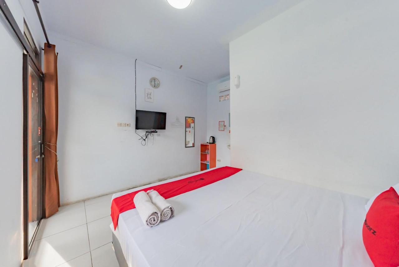 Reddoorz Resort Syariah @ Jaya Tirta Abadi Purwakarta Exteriör bild