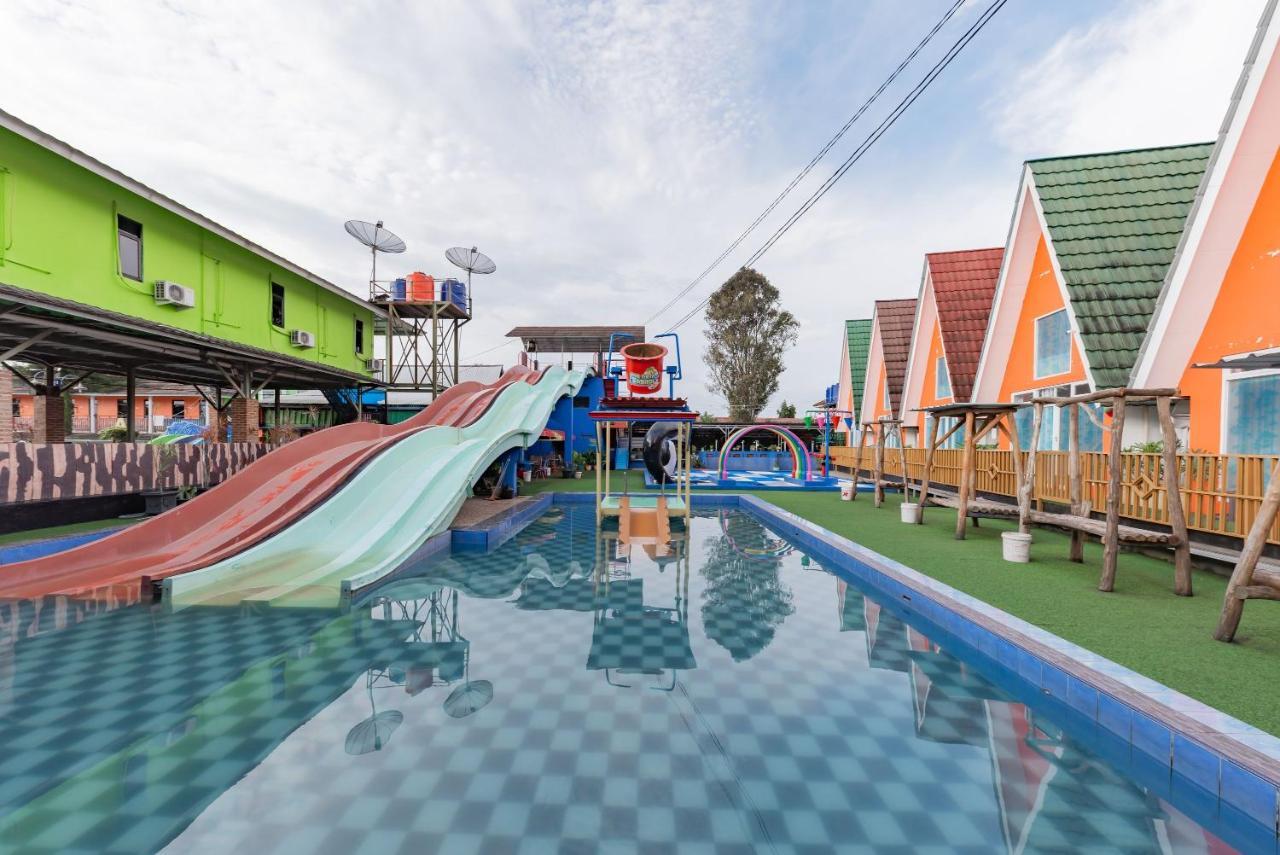 Reddoorz Resort Syariah @ Jaya Tirta Abadi Purwakarta Exteriör bild